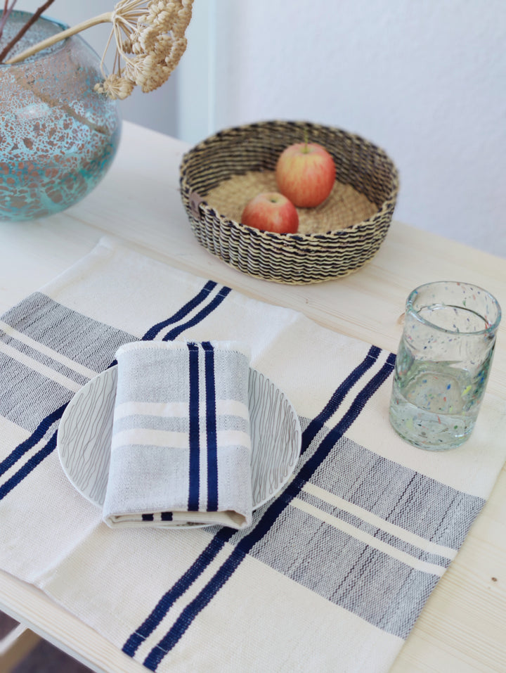 Tischuntersetzer gewebt ANLOGA (naturweiß, royal blau)