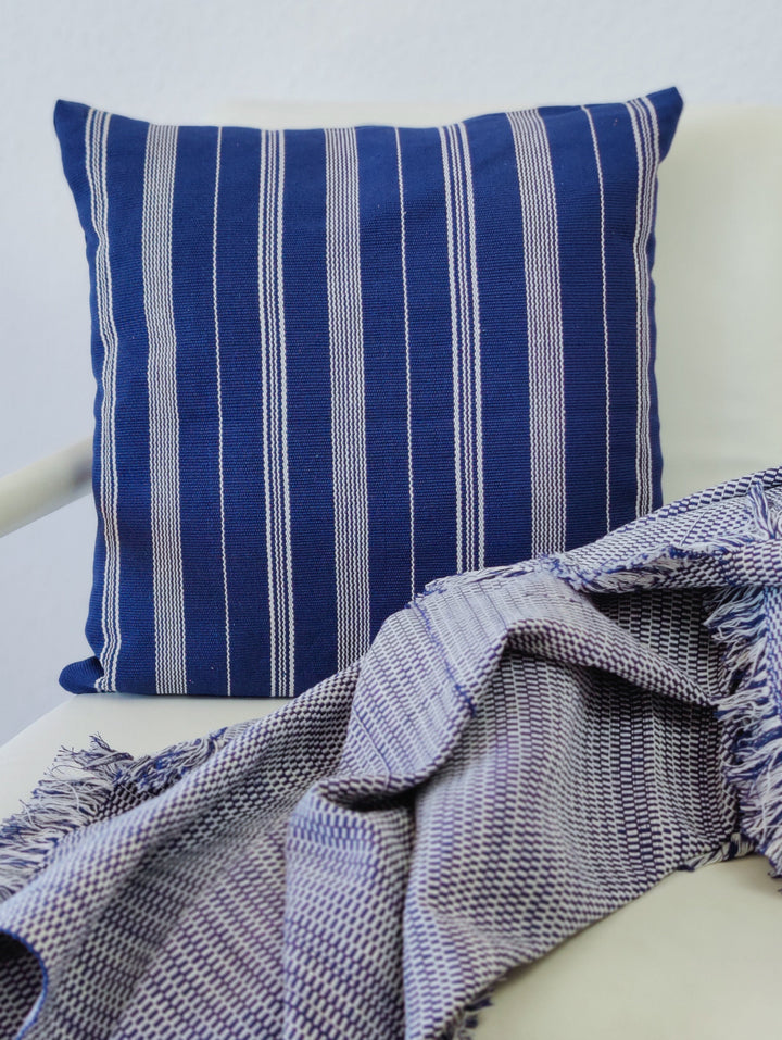 Gewebtes Kissen TSIAME (royalblau, beige)