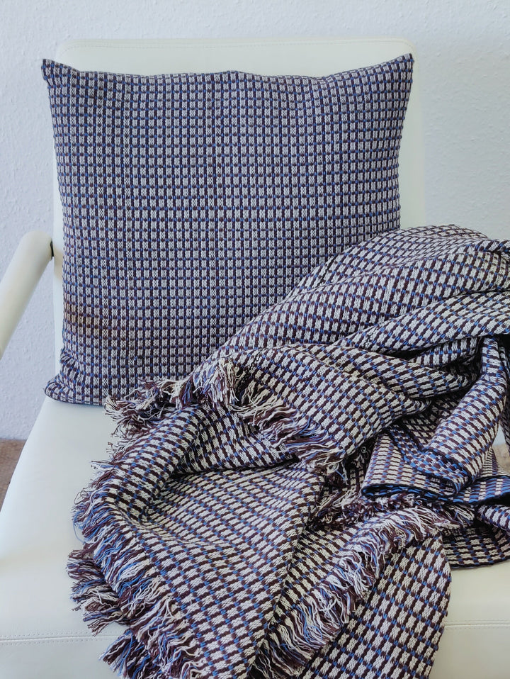 Gewebtes Kissen ABILITY (himmelblau, kaffeebraun, beige)