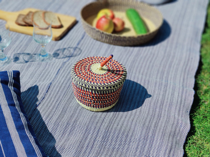 Aufbewahrungskorb Nunya klein mit Deckel (dunkelblau, rot, natur)
