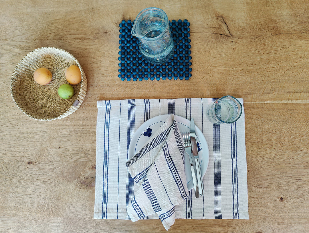 Placemat handwoven TSIAME (off-white, royal blue)